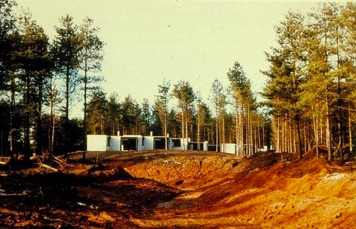 1986 - Bouw van het park Sherwood Forest in Groot-Brittannië